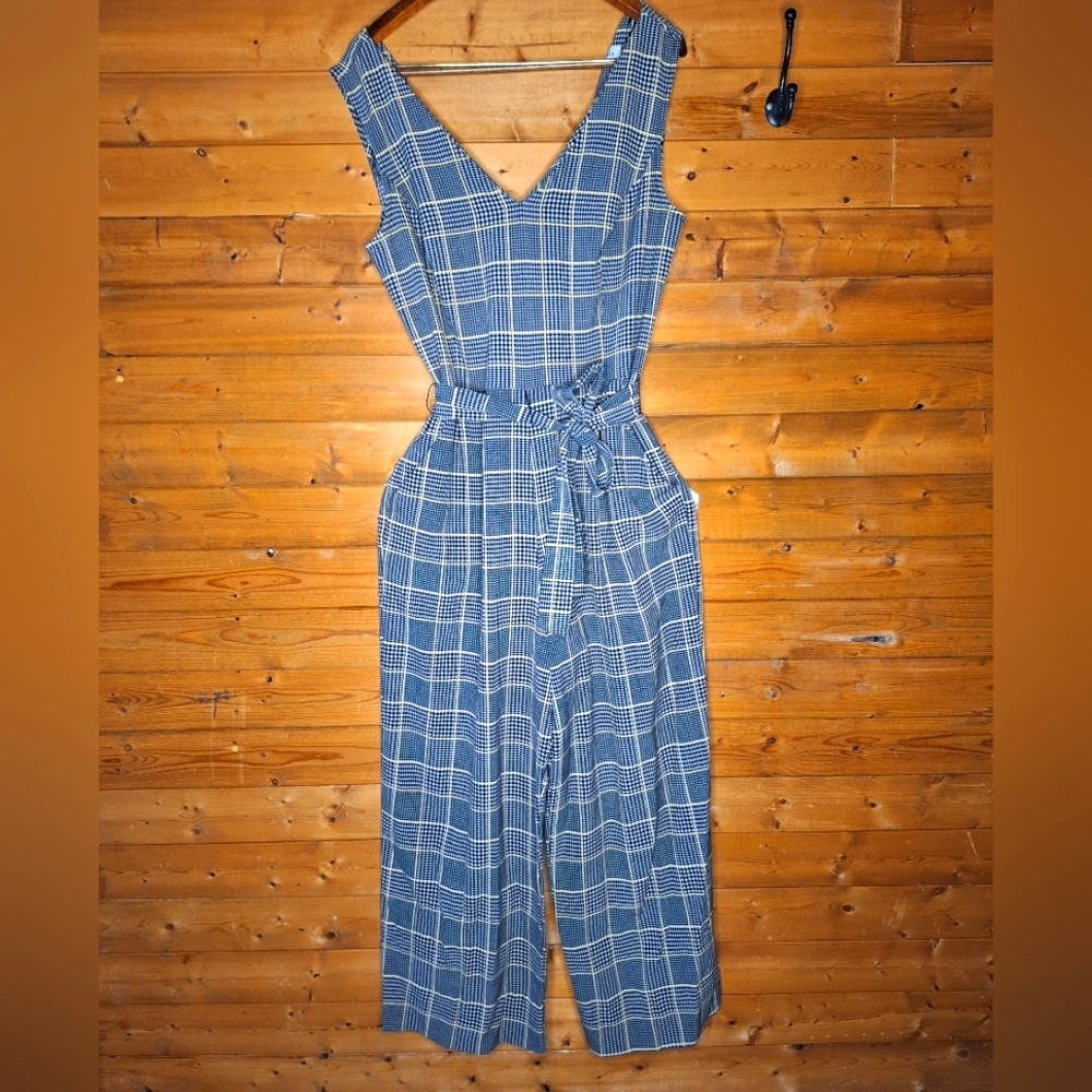 ❤️ EMMA & MICHELE Plaid Women's Jumpsuit V-neck With Belt & 2 Pockets Size L